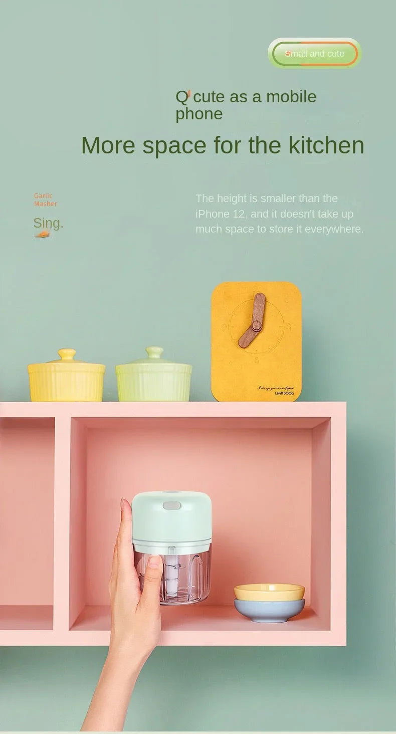 Electric Garlic Chopper Portable Veggie Chopper with 100 ml Spoon Garlic Grinder Masher Onion Chopper Blender to Vegetable