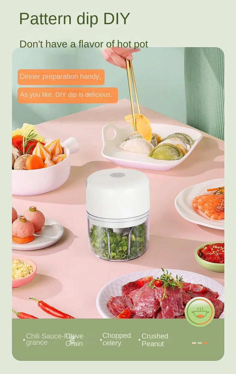 Electric Garlic Chopper Portable Veggie Chopper with 100 ml Spoon Garlic Grinder Masher Onion Chopper Blender to Vegetable